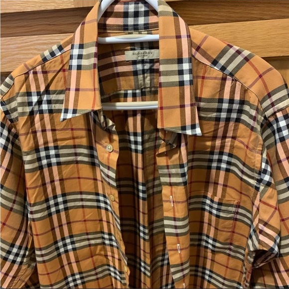 ‼️SOLD‼️Authentic Burberry shirt - Picture 2 of 4